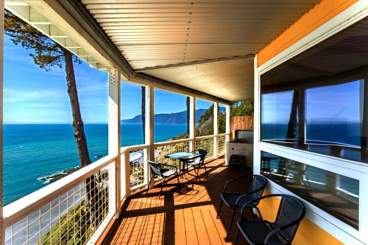 Amazing Oceanview 2 Bedroom Oceanfront! By Oceanviewhottubs Shelter Cove, Ca Tesla Ev Station Екстериор снимка
