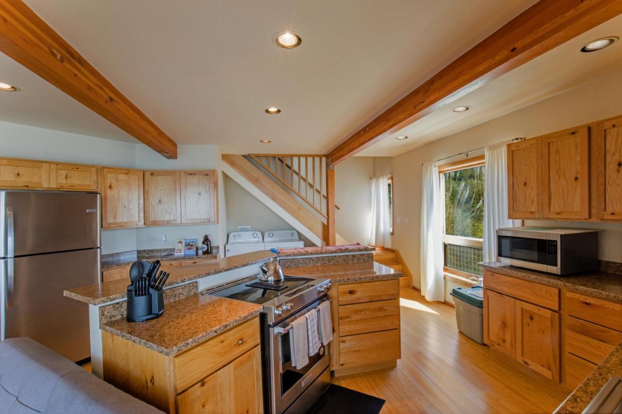 Amazing Oceanview 2 Bedroom Oceanfront! By Oceanviewhottubs Shelter Cove, Ca Tesla Ev Station Екстериор снимка