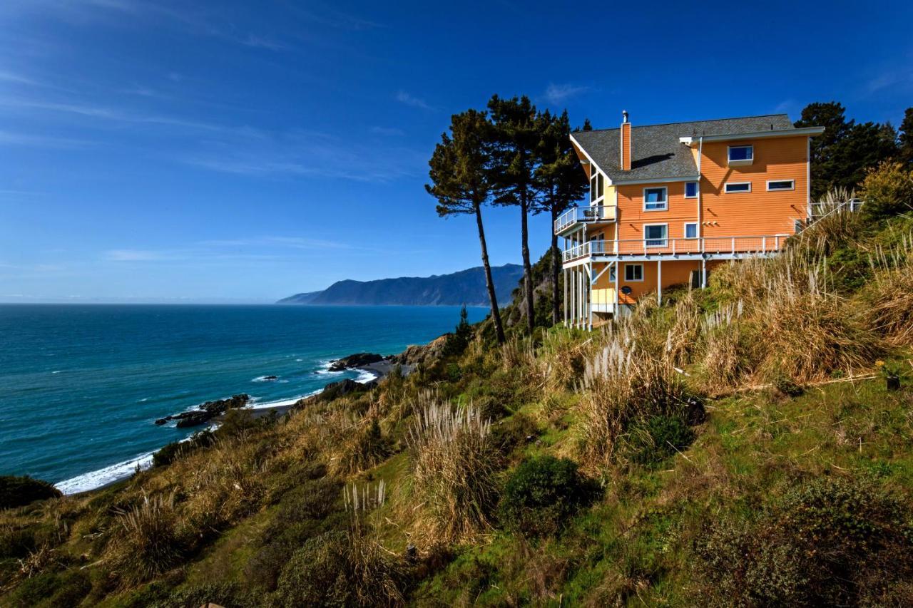 Amazing Oceanview 2 Bedroom Oceanfront! By Oceanviewhottubs Shelter Cove, Ca Tesla Ev Station Екстериор снимка